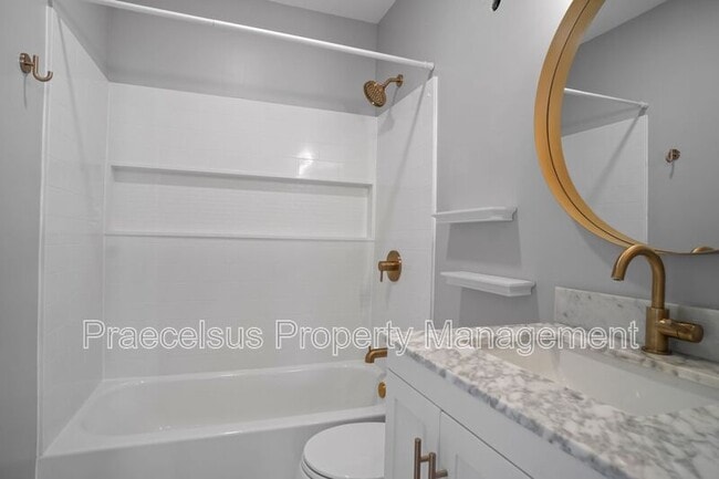 Building Photo - 5960 Nagel St