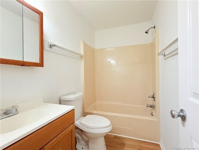 Building Photo - 9 Sidewinder Ct