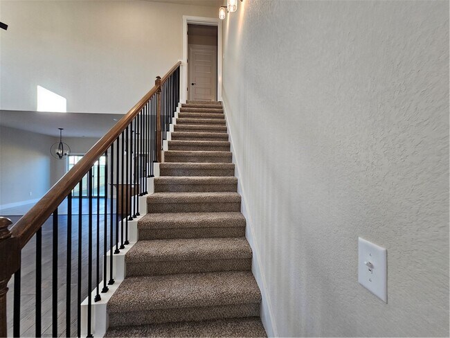 Building Photo - 7102 SW High Meadow Blvd