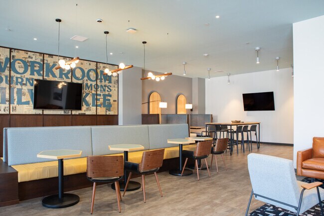 Building Photo - 333 W State St