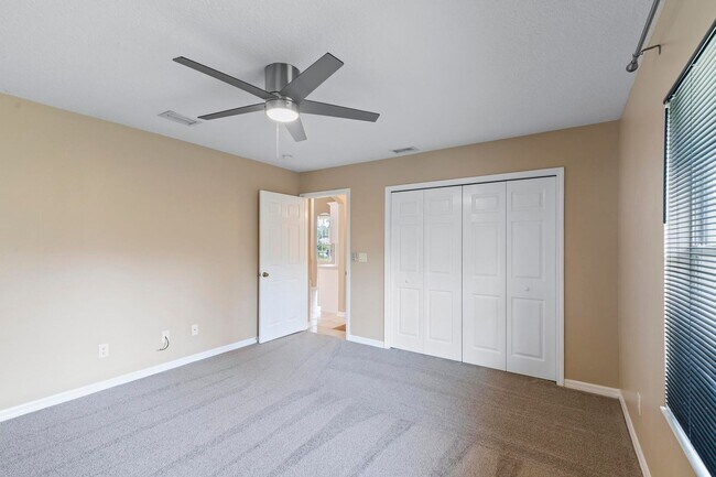 Building Photo - 40 Riddle Dr