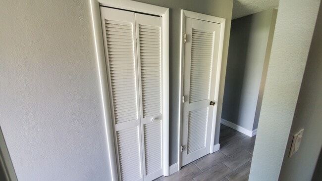 Building Photo - 1711 Lakewood Ave