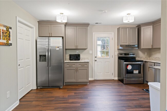 Building Photo - Affordable Co-Living in Atlanta's Upper Westside: 6-Bedroom Home