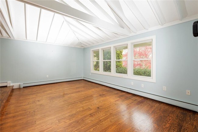 Building Photo - 7 Cowsill Ln