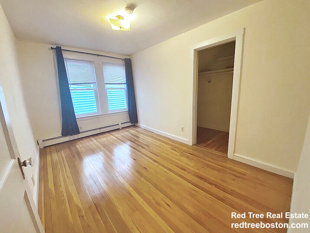 Building Photo - 359 Market St