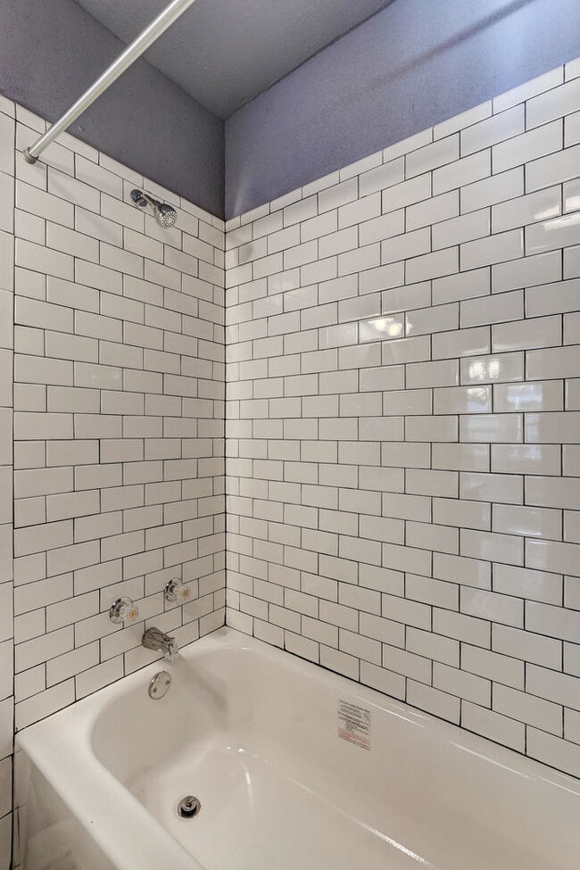 Building Photo - Remodeled Retreat w/ Covered Patio, Front ...