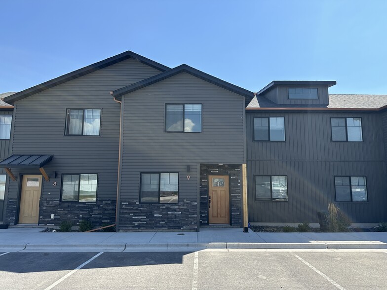 Primary Photo - 3780 Philbin Rd