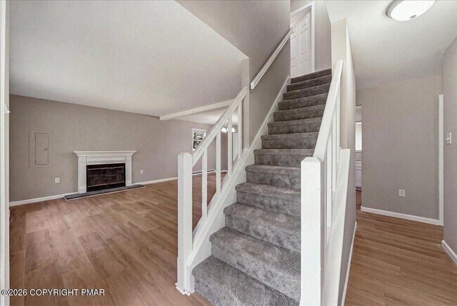 Building Photo - 5617 Pembrook Dr