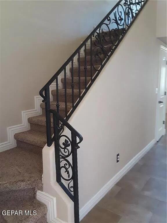 Building Photo - 3728 Coco Palm Dr