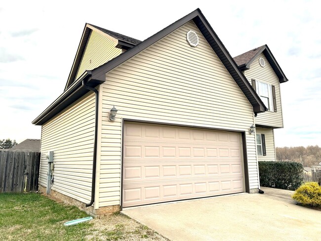 Building Photo - 1192 Meachem Dr