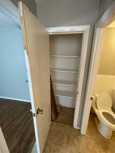 Building Photo - 124 Biruta St