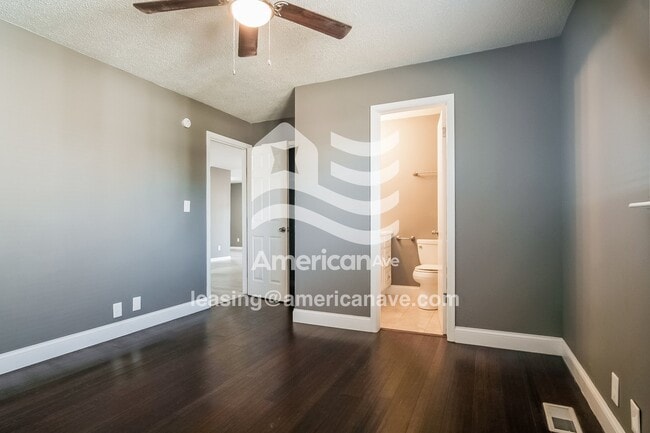 Building Photo - 504 N Dogwood St