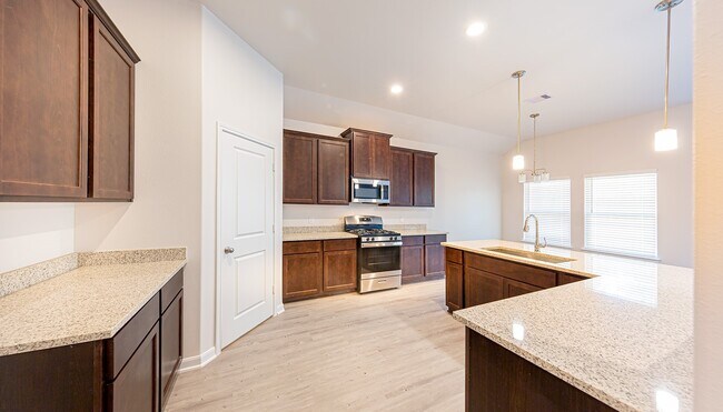 Building Photo - 2336 Cedar Pl Dr