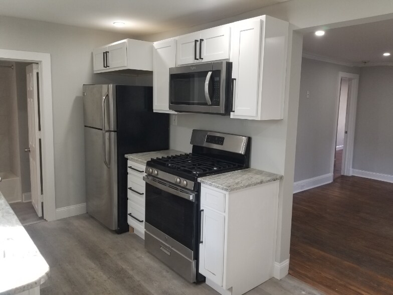 Building Photo - 0 Warren St