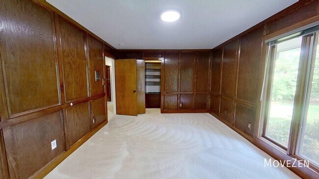 Building Photo - 6829 Greystone Dr