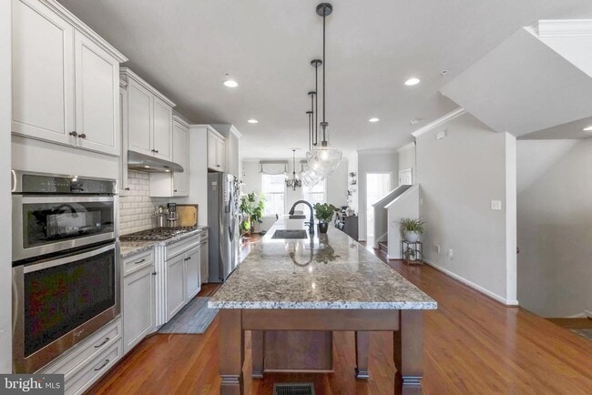 Building Photo - 13707 Petrel St