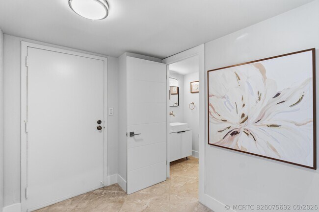 Building Photo - 5100 N Ocean Blvd