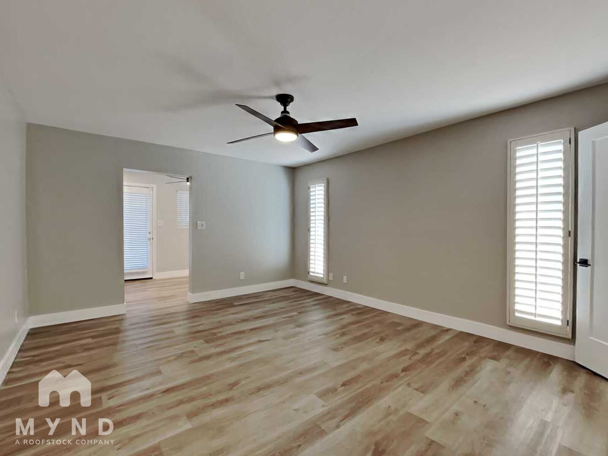 Building Photo - 7043 E Hearn Rd