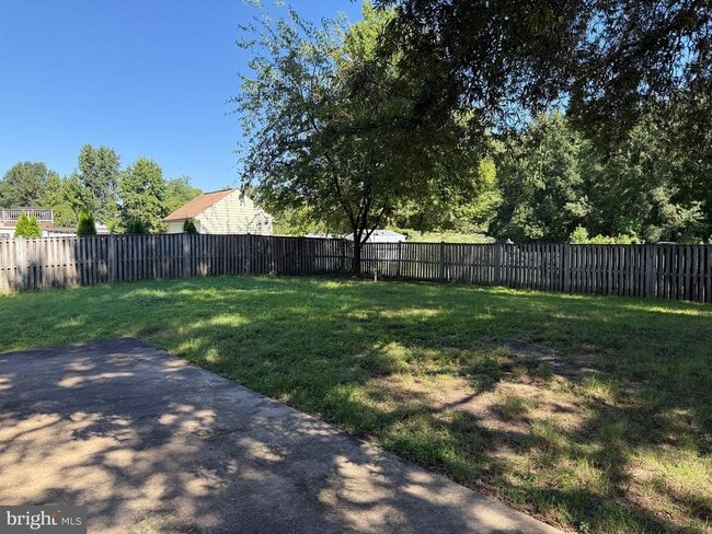 Building Photo - 862 Derby Farms Dr