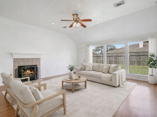 Building Photo - 2118 Westminister Rd