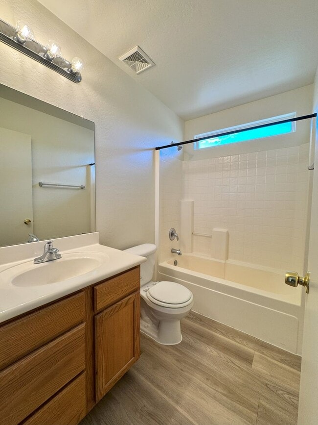 Building Photo - ASHLEY HEIGHTS 3 BEDROOM WITH HUGE BACKYARD