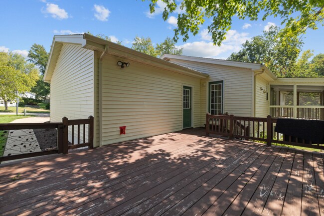 Building Photo - 1293 Kennebec Rd