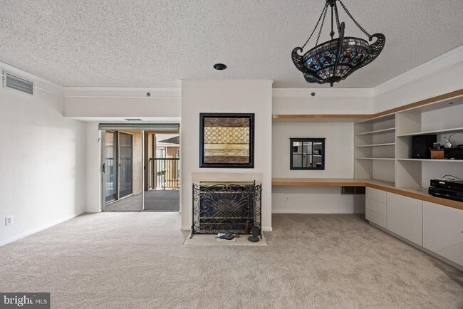 Building Photo - 6072 Main St