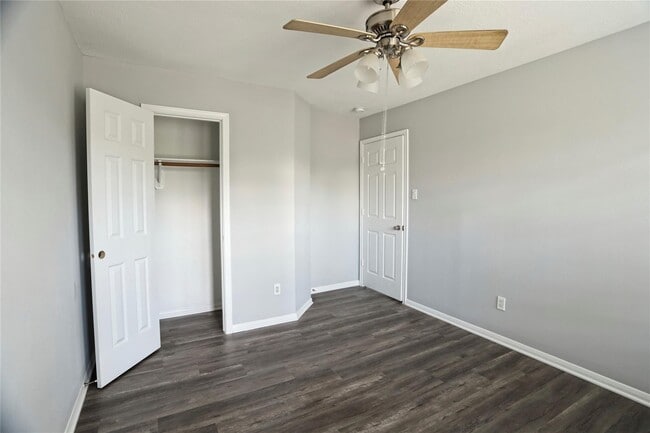 Building Photo - 18315 Water Mill Dr