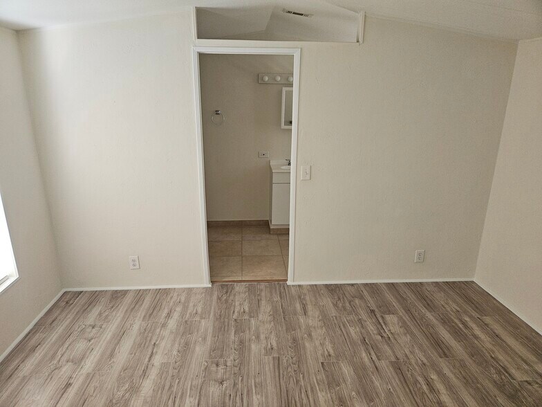 Building Photo - 35250 SW 177th Ct