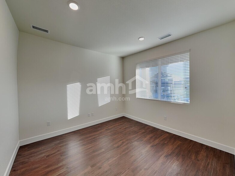 Building Photo - 8254 Joyce St