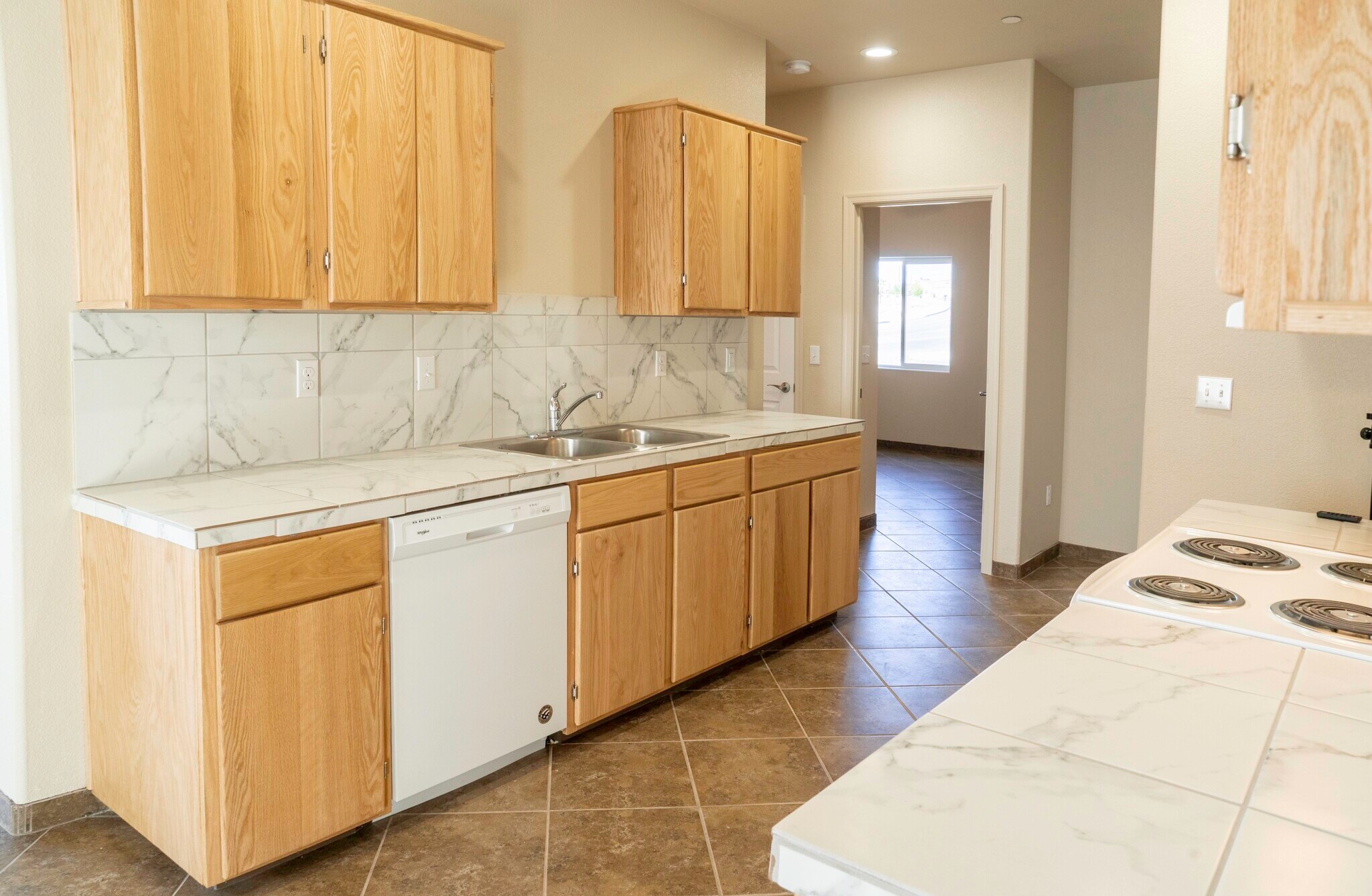 Building Photo - 2878 Jamaica Blvd S