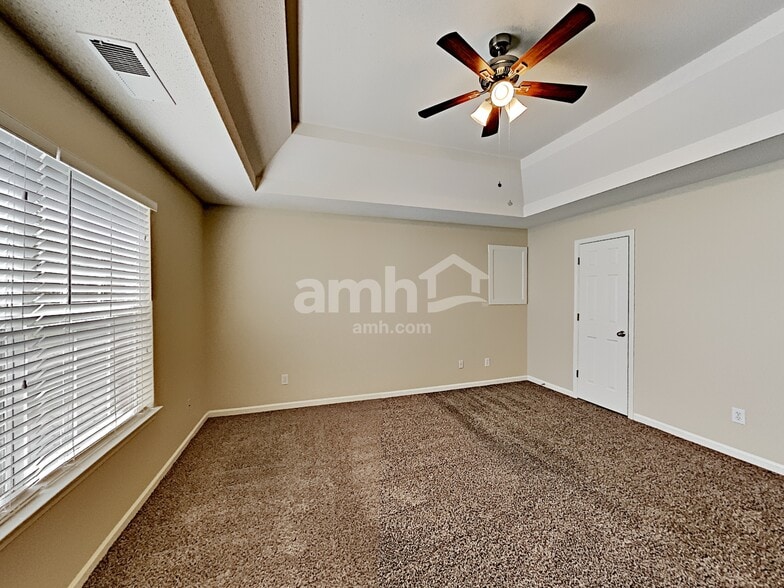 Building Photo - 104 Bellington Dr