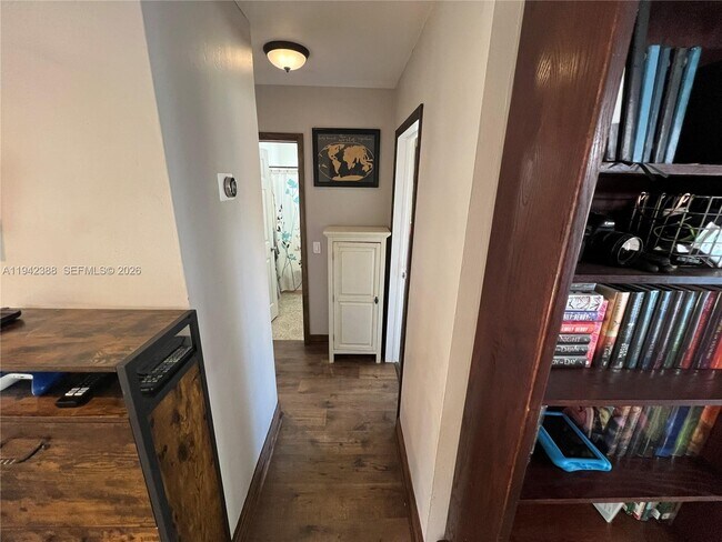 Building Photo - 8801 SW 42nd St