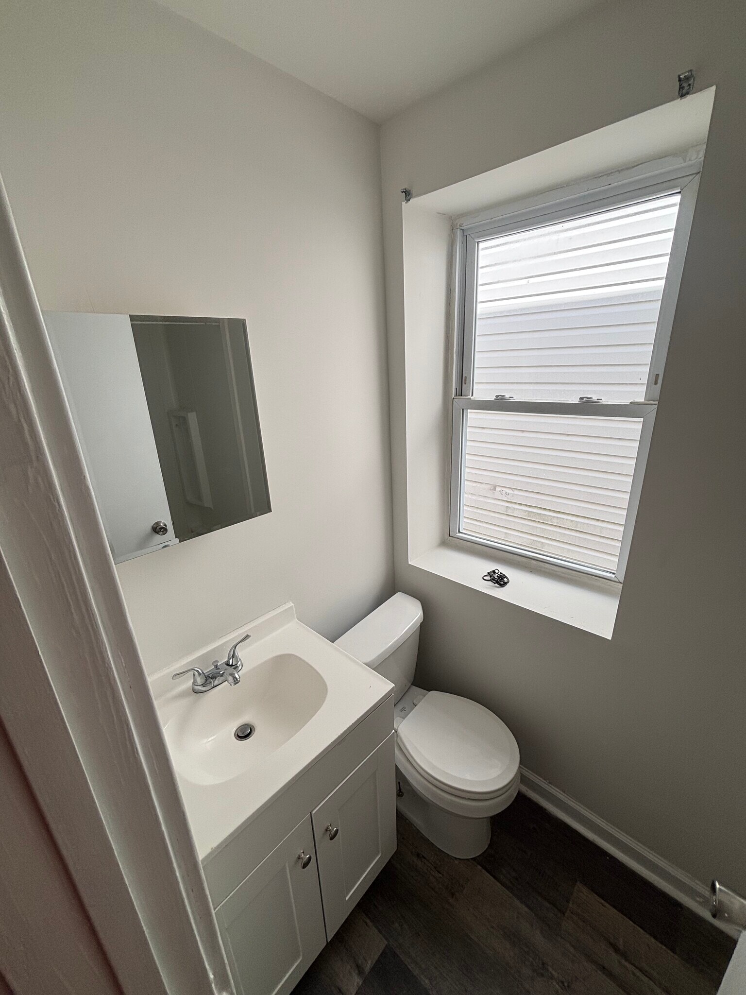 Building Photo - 1918 W Diamond St