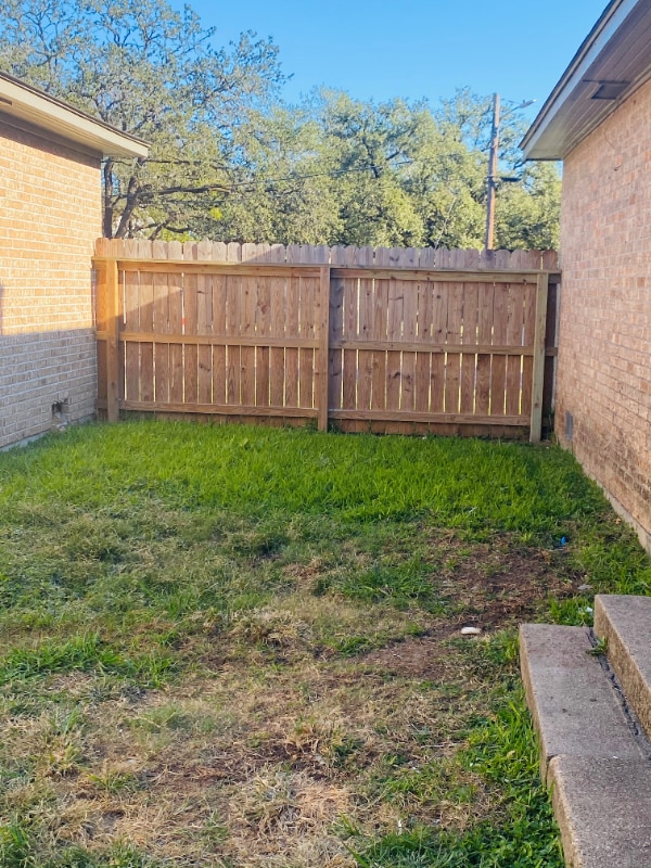 Building Photo - 108 Hardy St