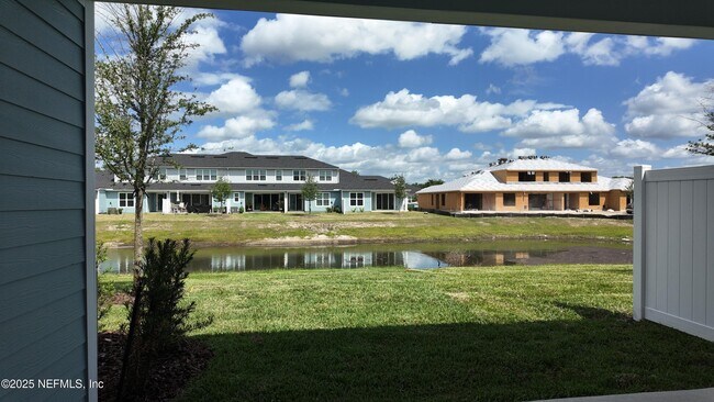 Building Photo - 257 Silver Myrtle Ct