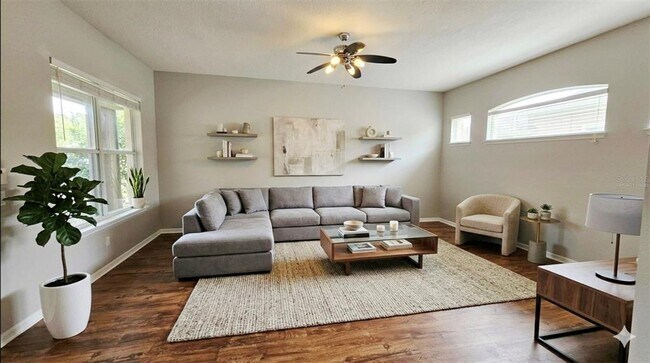 Building Photo - 12761 Bideford Ave