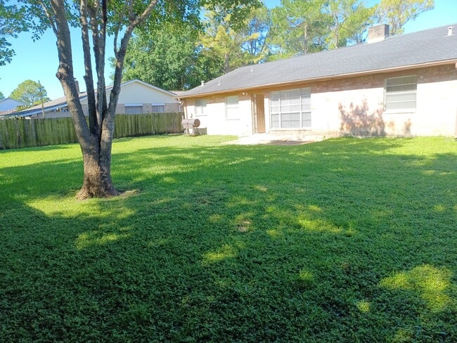 Building Photo - 9903 Kent Towne Ln