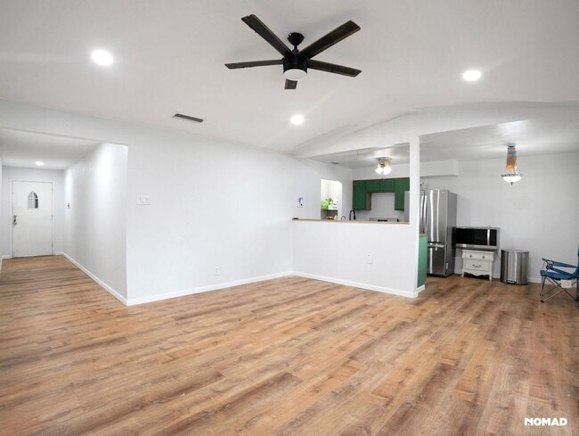 Building Photo - Charming 4BR House in Lancaster