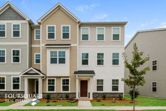Primary Photo - Modern 3-Story Townhome with First-Level Bedroom, Open Floor Plan & Community Pool – Prime RTP Lo...