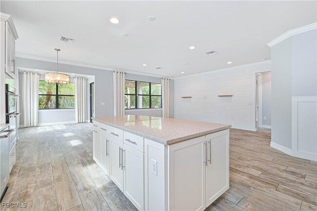 Building Photo - 14589 Laguna Dr