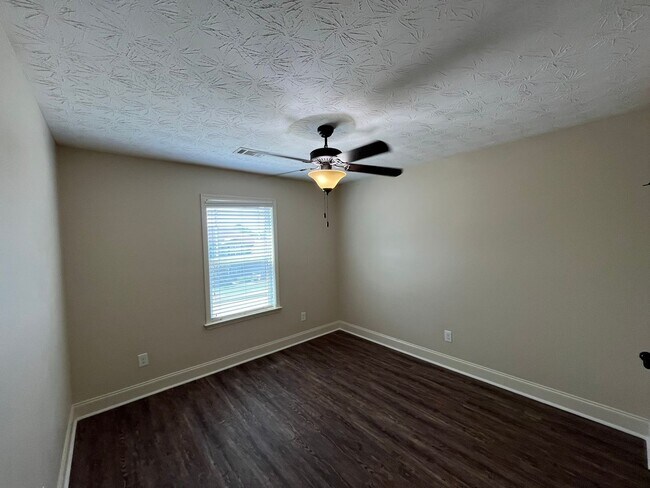 Building Photo - 1247 Cottage Pointe Ct