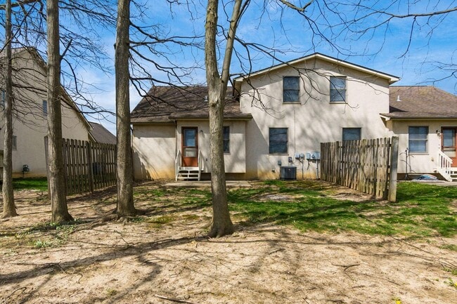 Building Photo - 8308 Talia Ct