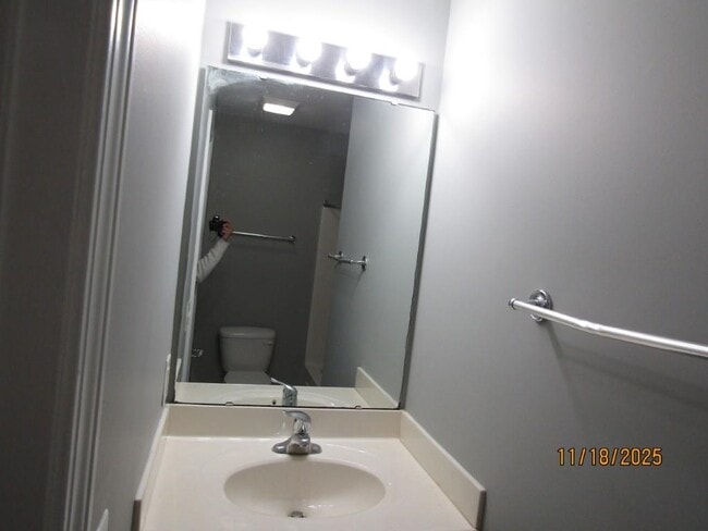 Building Photo - 4128 Horseshoe Rd N