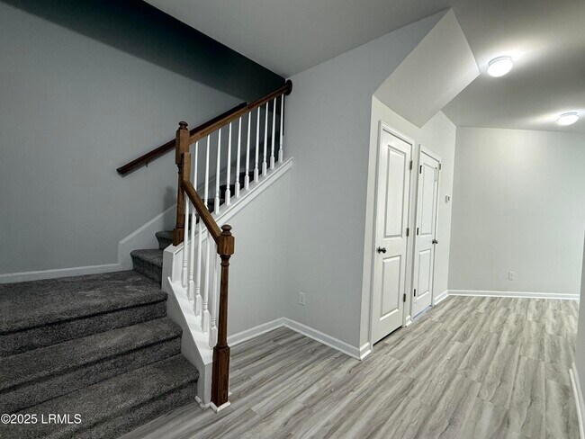 Building Photo - 1069 S Innovation Dr