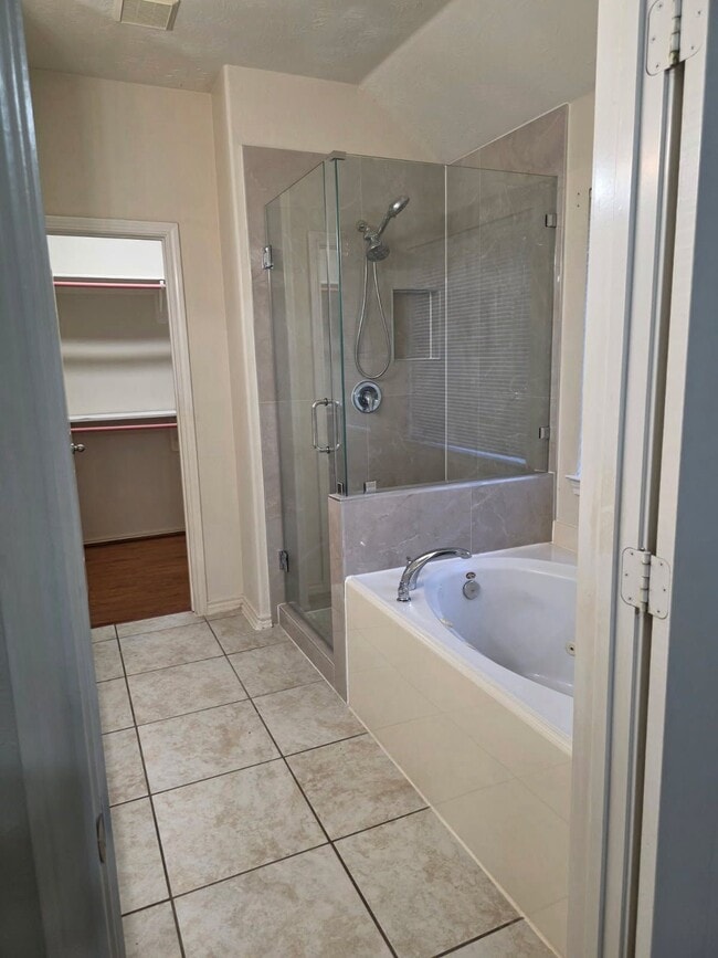 Building Photo - 19715 Diamond Hills Ln