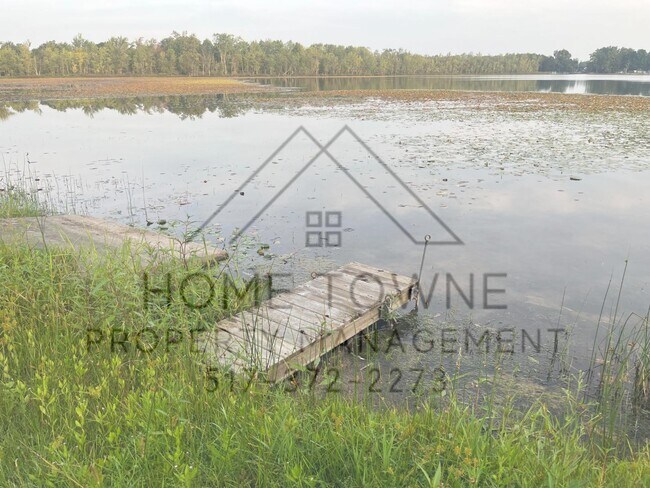 Building Photo - 5935 Twin Oaks Dr