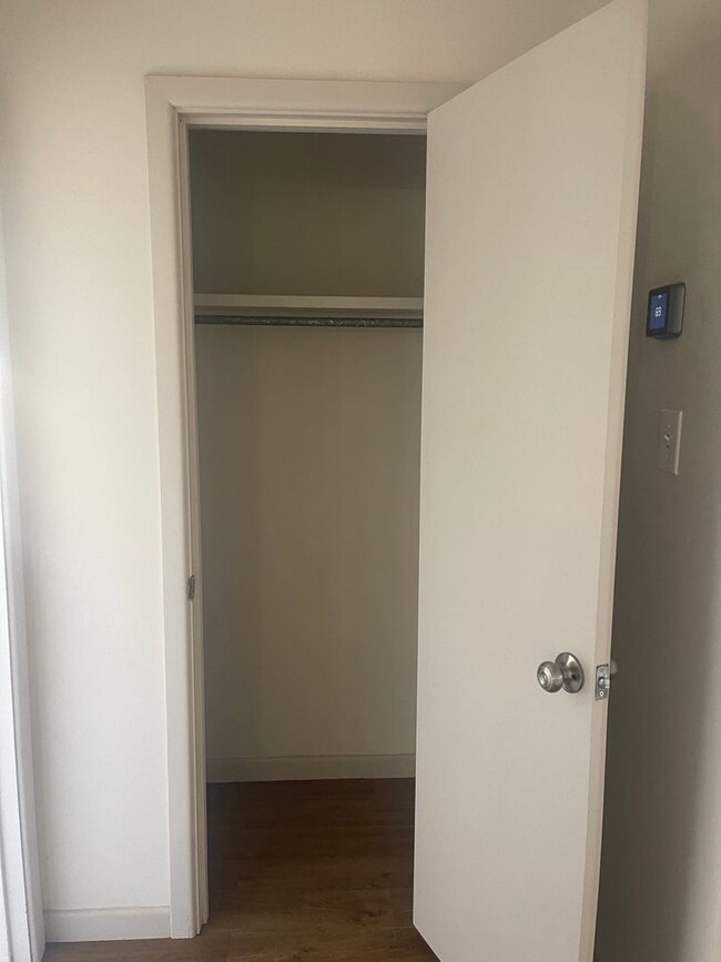 Building Photo - Pre-leasing for Fall! Adorable Remodeled House in Prime Location!