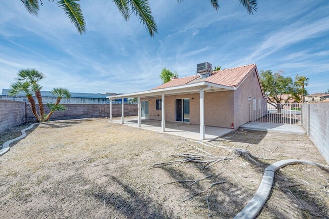 Building Photo - Peaceful Cul-De-Sac Living with Spacious Comfort and Everyday Convenience