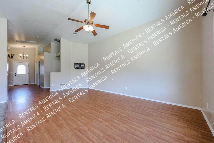 Building Photo - 9714 W Heber Rd